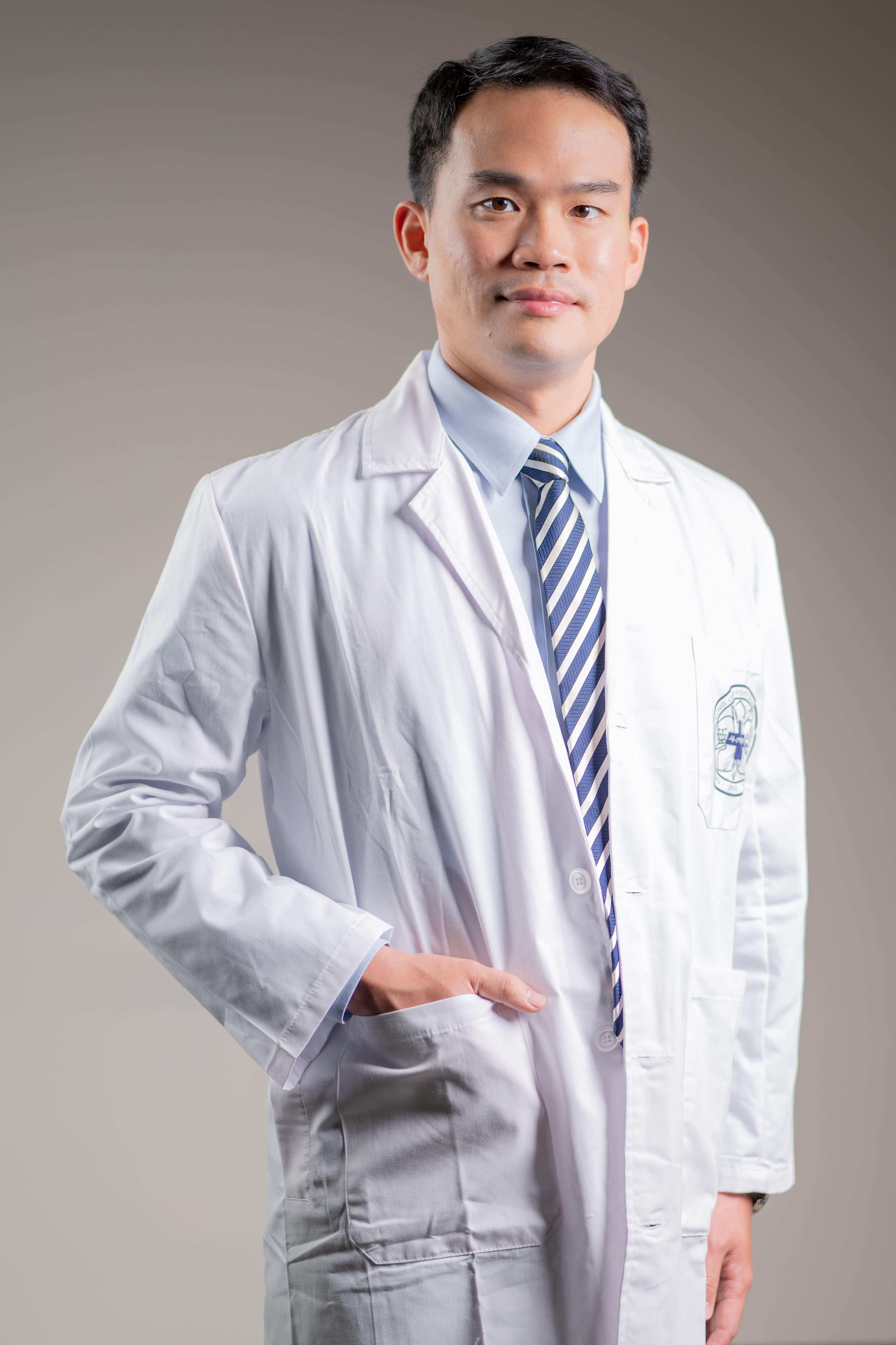 許鴻隆醫師